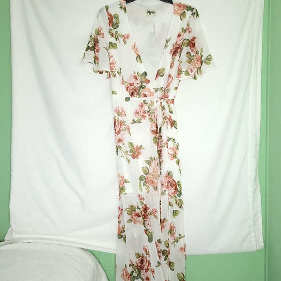 Show Me Your MuMu Dresses & Skirts - SHOW ME YOUR MUMU Women's Marianne Wrap Dress With Roses Print MEDIUM (NWT)